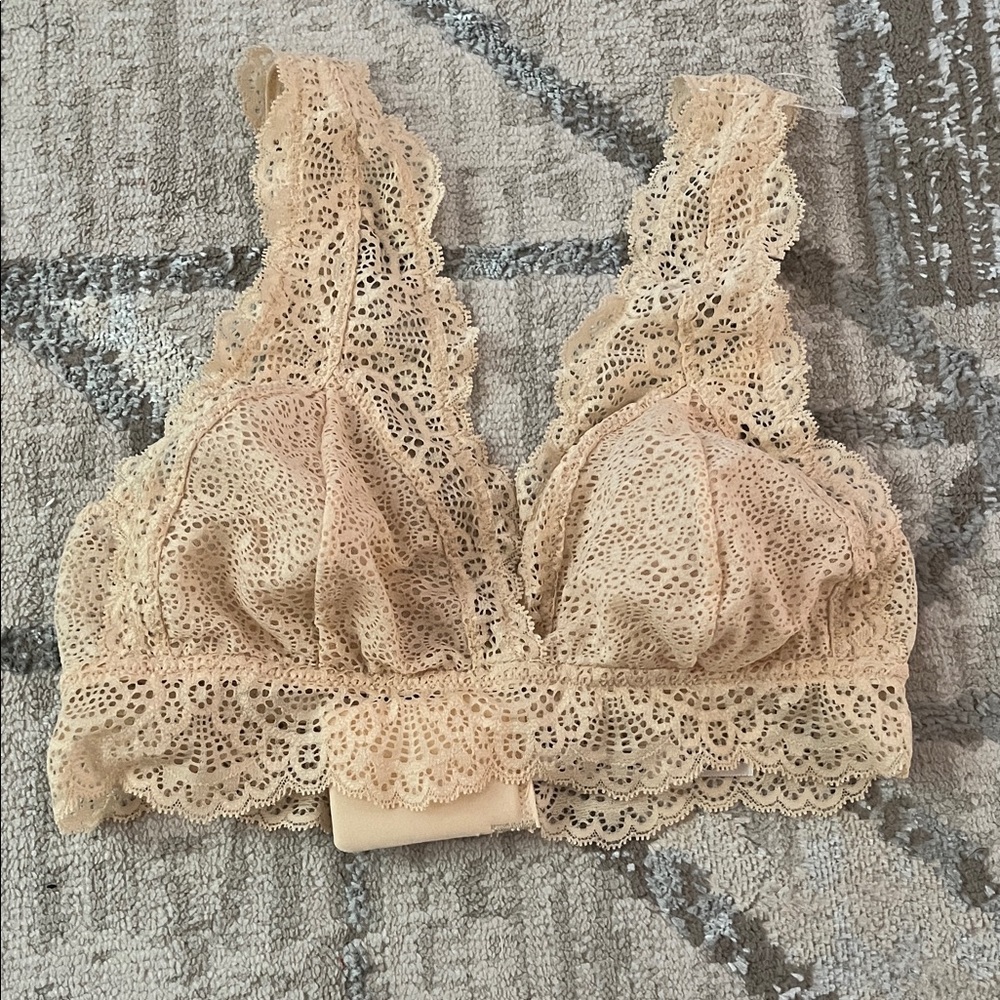 Soma Lace Bralette in Soft Beige